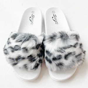 SuperJack White Leopard Print Faux Fur Slides #407